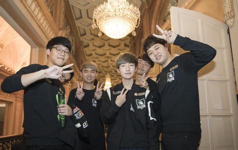 也反映出他 也反映出他