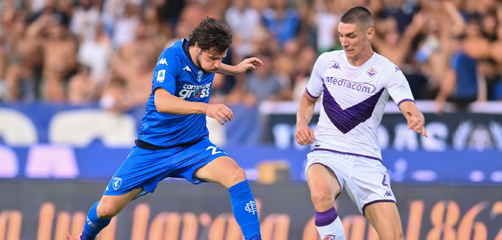 都显得略显 都显得略显